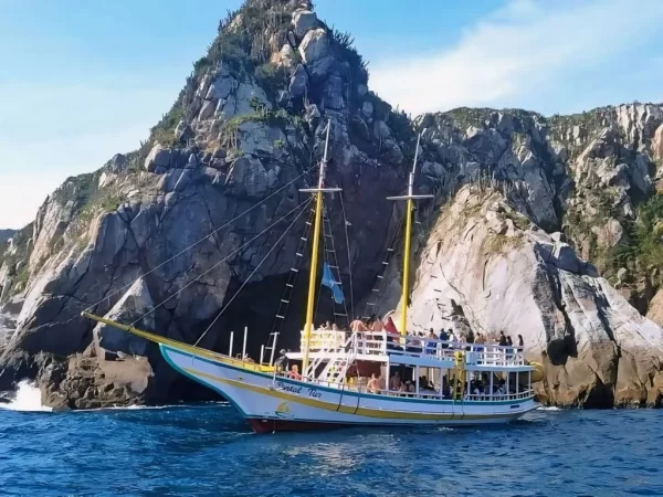 🏝️ Passeio de Escuna em Arraial do Cabo com Transfer 🚐⛵ - Image 4
